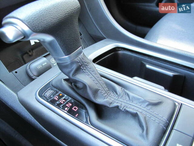 Сірий Кіа K5, об'ємом двигуна 2 л та пробігом 249 тис. км за 11150 $, фото 58 на Automoto.ua