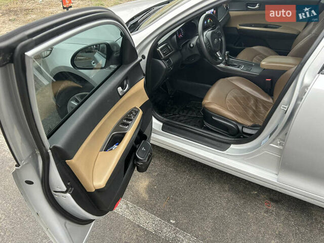 Серый Киа K5, объемом двигателя 2 л и пробегом 300 тыс. км за 10300 $, фото 38 на Automoto.ua