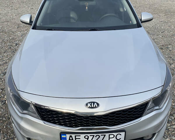 Сірий Кіа K5, об'ємом двигуна 2 л та пробігом 142 тис. км за 10000 $, фото 10 на Automoto.ua