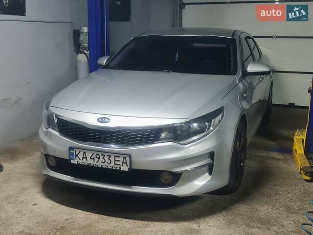Серый Киа K5, объемом двигателя 2 л и пробегом 281 тыс. км за 11250 $, фото 11 на Automoto.ua