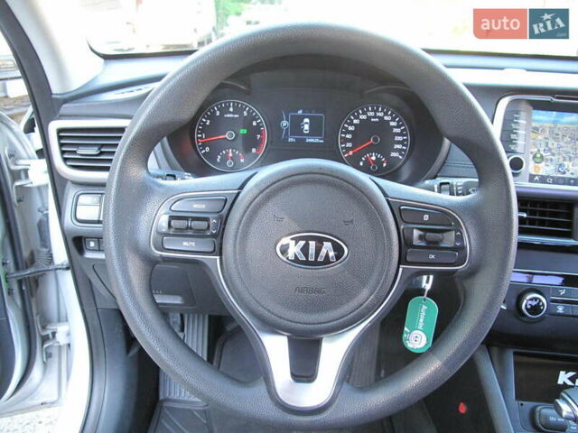 Сірий Кіа K5, об'ємом двигуна 2 л та пробігом 249 тис. км за 11150 $, фото 33 на Automoto.ua
