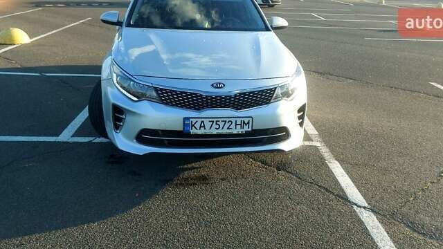 Серый Киа K5, объемом двигателя 2 л и пробегом 290 тыс. км за 12000 $, фото 8 на Automoto.ua