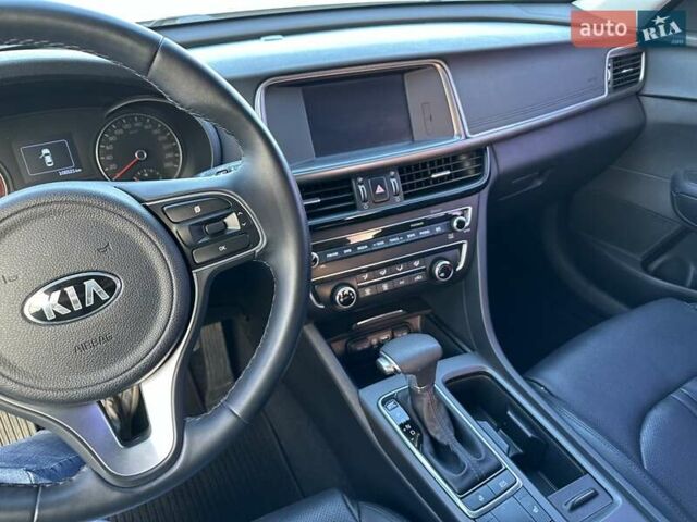 Сірий Кіа K5, об'ємом двигуна 2 л та пробігом 106 тис. км за 13300 $, фото 18 на Automoto.ua