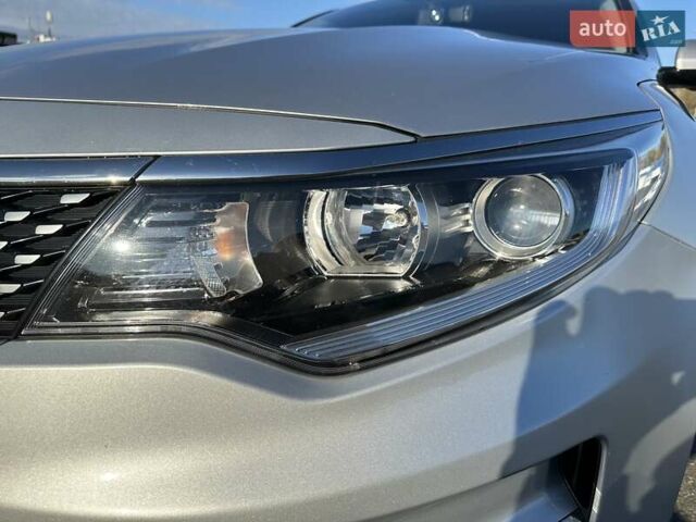 Сірий Кіа K5, об'ємом двигуна 2 л та пробігом 106 тис. км за 13300 $, фото 11 на Automoto.ua