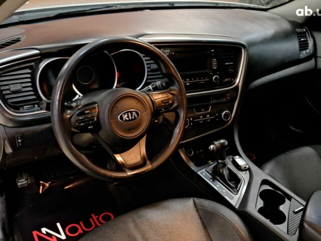 Серый Киа K5, объемом двигателя 2 л и пробегом 170 тыс. км за 8500 $, фото 13 на Automoto.ua