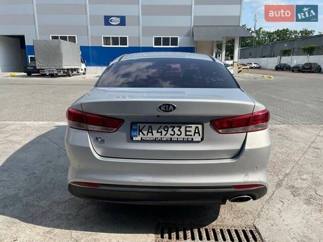 Серый Киа K5, объемом двигателя 2 л и пробегом 281 тыс. км за 11250 $, фото 6 на Automoto.ua