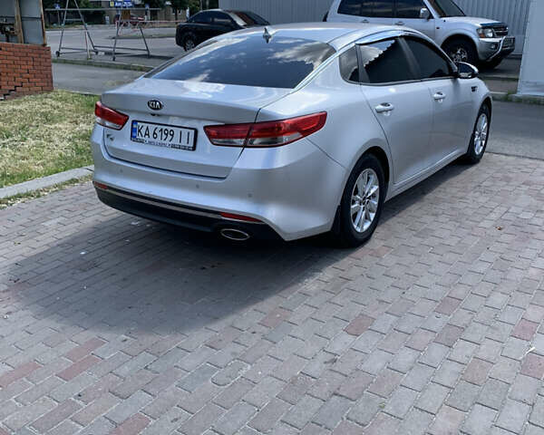 Серый Киа K5, объемом двигателя 2 л и пробегом 157 тыс. км за 11900 $, фото 3 на Automoto.ua