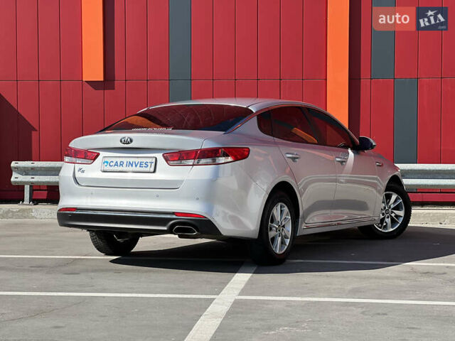 Серый Киа K5, объемом двигателя 2 л и пробегом 240 тыс. км за 12500 $, фото 12 на Automoto.ua