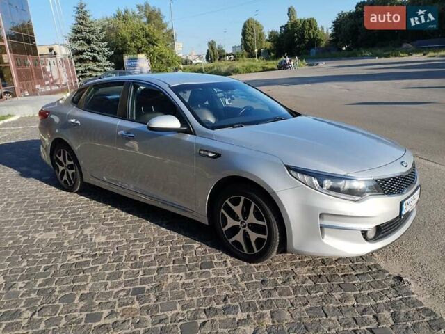 Серый Киа K5, объемом двигателя 2 л и пробегом 355 тыс. км за 10800 $, фото 6 на Automoto.ua