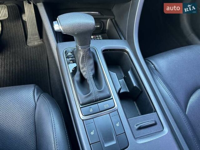 Сірий Кіа K5, об'ємом двигуна 2 л та пробігом 106 тис. км за 13300 $, фото 19 на Automoto.ua