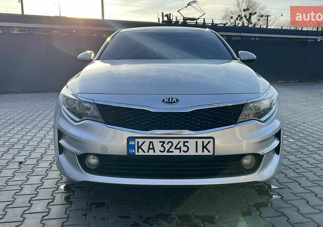 Сірий Кіа K5, об'ємом двигуна 2 л та пробігом 267 тис. км за 13700 $, фото 1 на Automoto.ua