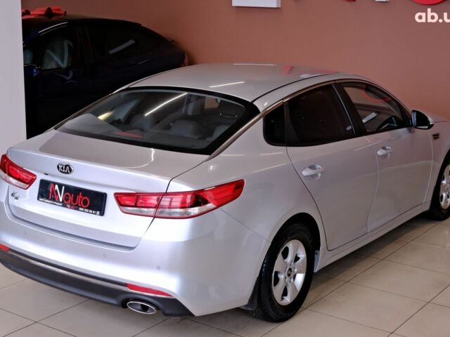 Серый Киа K5, объемом двигателя 2 л и пробегом 296 тыс. км за 7900 $, фото 4 на Automoto.ua