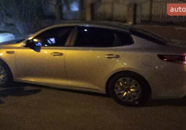 Серый Киа K5, объемом двигателя 2 л и пробегом 117 тыс. км за 14900 $, фото 46 на Automoto.ua