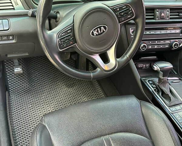Сірий Кіа K5, об'ємом двигуна 1.69 л та пробігом 105 тис. км за 16399 $, фото 8 на Automoto.ua