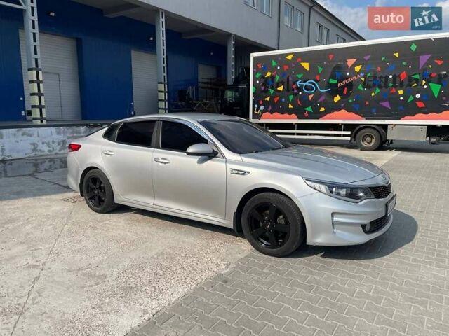 Серый Киа K5, объемом двигателя 2 л и пробегом 281 тыс. км за 11250 $, фото 1 на Automoto.ua