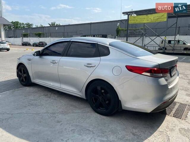 Серый Киа K5, объемом двигателя 2 л и пробегом 281 тыс. км за 11250 $, фото 8 на Automoto.ua