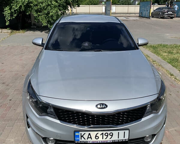 Серый Киа K5, объемом двигателя 2 л и пробегом 157 тыс. км за 11900 $, фото 16 на Automoto.ua