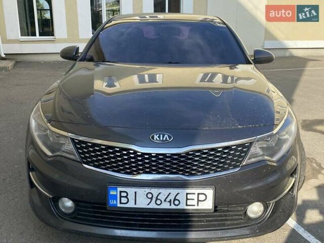 Серый Киа K5, объемом двигателя 2 л и пробегом 185 тыс. км за 12400 $, фото 6 на Automoto.ua