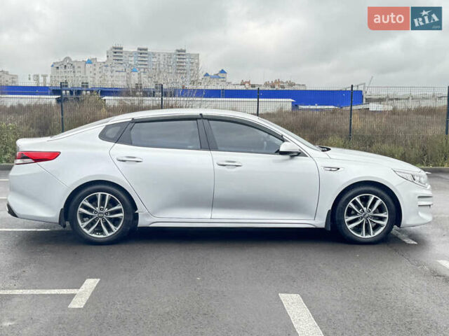 Серый Киа K5, объемом двигателя 2 л и пробегом 307 тыс. км за 8950 $, фото 3 на Automoto.ua