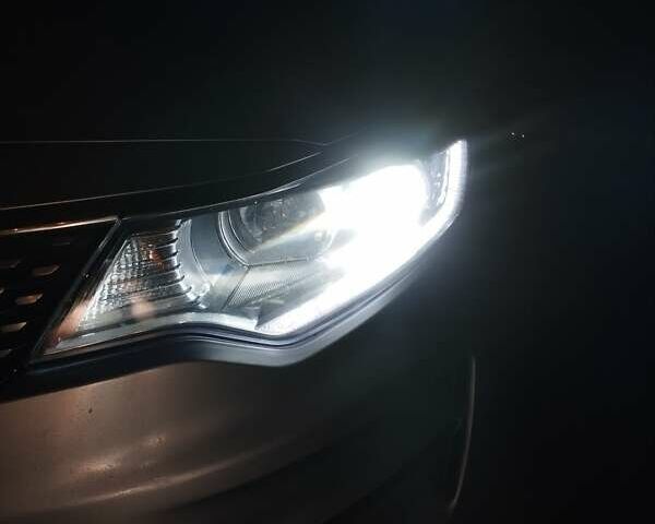 Серый Киа K5, объемом двигателя 2 л и пробегом 355 тыс. км за 10800 $, фото 18 на Automoto.ua