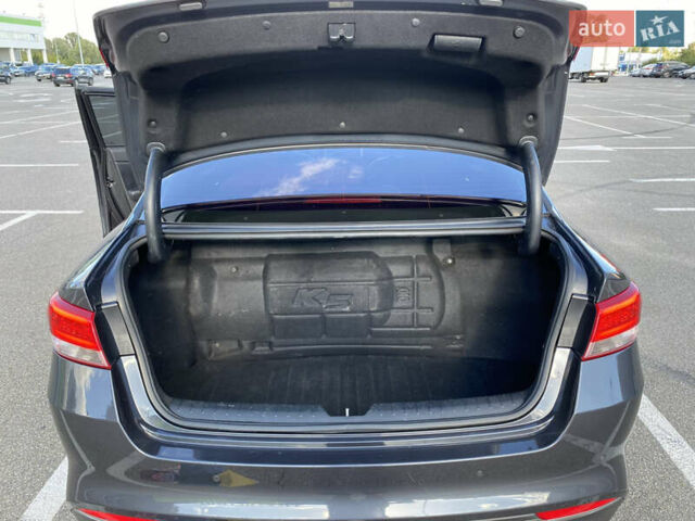 Серый Киа K5, объемом двигателя 2 л и пробегом 380 тыс. км за 13900 $, фото 15 на Automoto.ua
