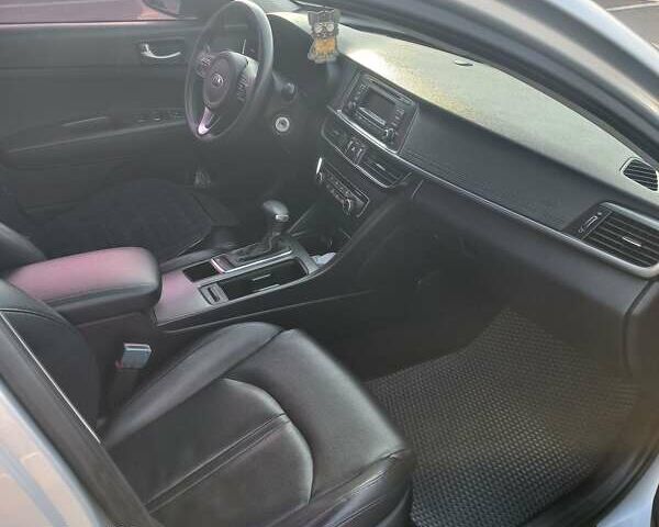 Сірий Кіа K5, об'ємом двигуна 2 л та пробігом 240 тис. км за 12000 $, фото 7 на Automoto.ua