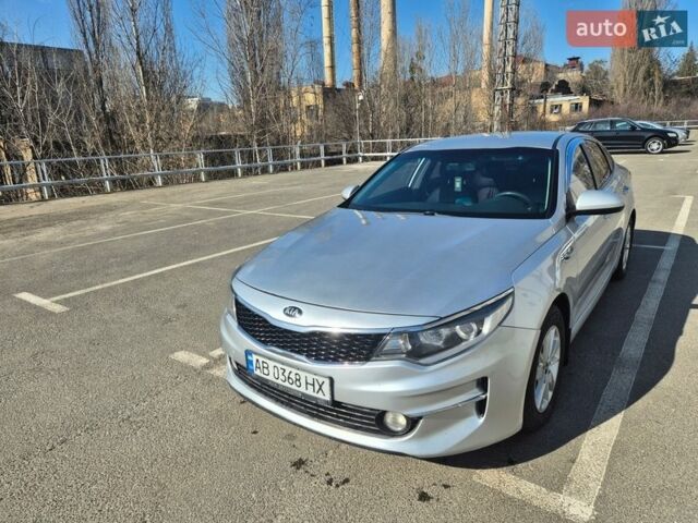 Серый Киа K5, объемом двигателя 2 л и пробегом 245 тыс. км за 10600 $, фото 21 на Automoto.ua