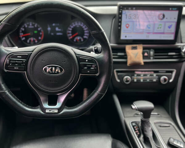 Сірий Кіа K5, об'ємом двигуна 2 л та пробігом 210 тис. км за 13100 $, фото 5 на Automoto.ua