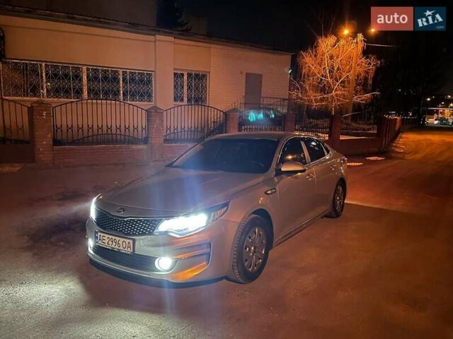 Серый Киа K5, объемом двигателя 2 л и пробегом 117 тыс. км за 14900 $, фото 51 на Automoto.ua
