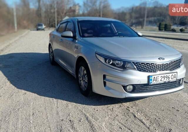 Серый Киа K5, объемом двигателя 2 л и пробегом 117 тыс. км за 14900 $, фото 95 на Automoto.ua