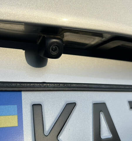 Сірий Кіа K5, об'ємом двигуна 2 л та пробігом 267 тис. км за 13700 $, фото 5 на Automoto.ua