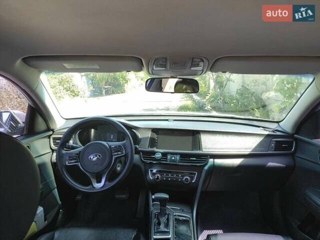 Сірий Кіа K5, об'ємом двигуна 2 л та пробігом 235 тис. км за 12100 $, фото 13 на Automoto.ua