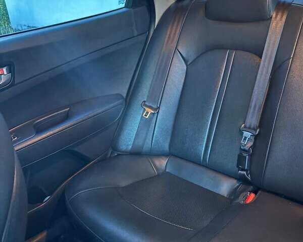 Сірий Кіа K5, об'ємом двигуна 2 л та пробігом 265 тис. км за 11000 $, фото 12 на Automoto.ua