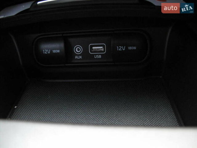 Сірий Кіа K5, об'ємом двигуна 2 л та пробігом 291 тис. км за 12800 $, фото 51 на Automoto.ua
