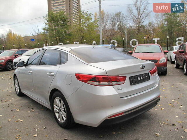 Сірий Кіа K5, об'ємом двигуна 2 л та пробігом 291 тис. км за 12800 $, фото 4 на Automoto.ua
