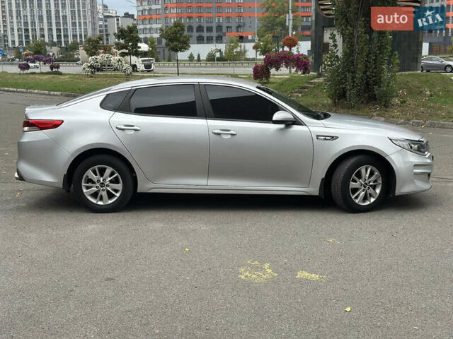 Сірий Кіа K5, об'ємом двигуна 2 л та пробігом 305 тис. км за 10850 $, фото 5 на Automoto.ua