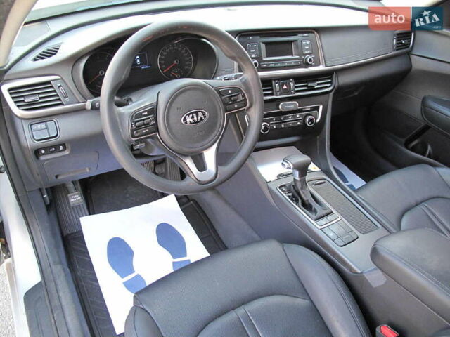 Серый Киа K5, объемом двигателя 2 л и пробегом 309 тыс. км за 11700 $, фото 13 на Automoto.ua