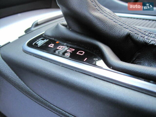 Серый Киа K5, объемом двигателя 2 л и пробегом 309 тыс. км за 11700 $, фото 68 на Automoto.ua