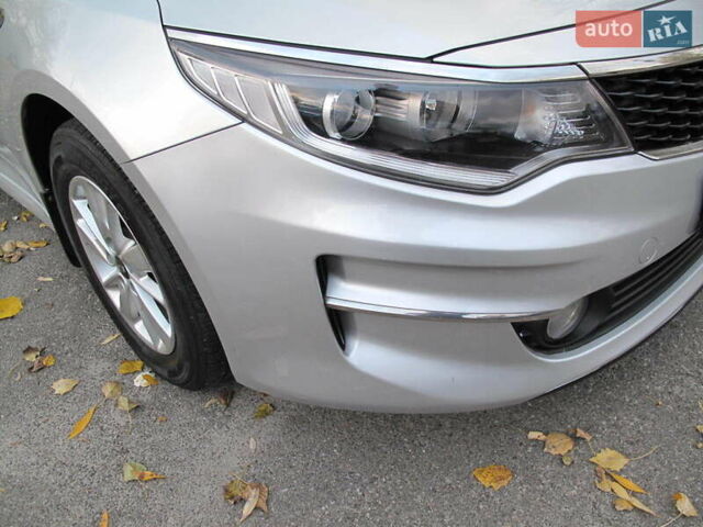 Сірий Кіа K5, об'ємом двигуна 2 л та пробігом 291 тис. км за 12800 $, фото 39 на Automoto.ua