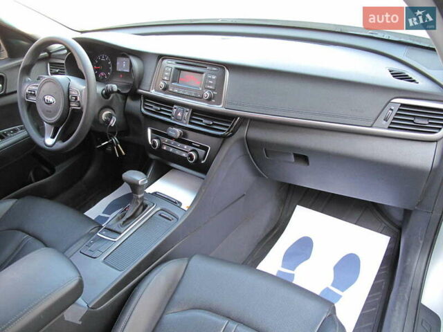 Серый Киа K5, объемом двигателя 2 л и пробегом 309 тыс. км за 11700 $, фото 35 на Automoto.ua