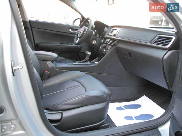 Серый Киа K5, объемом двигателя 2 л и пробегом 309 тыс. км за 11700 $, фото 31 на Automoto.ua