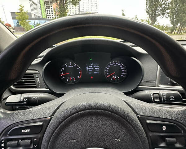 Сірий Кіа K5, об'ємом двигуна 2 л та пробігом 305 тис. км за 10900 $, фото 11 на Automoto.ua