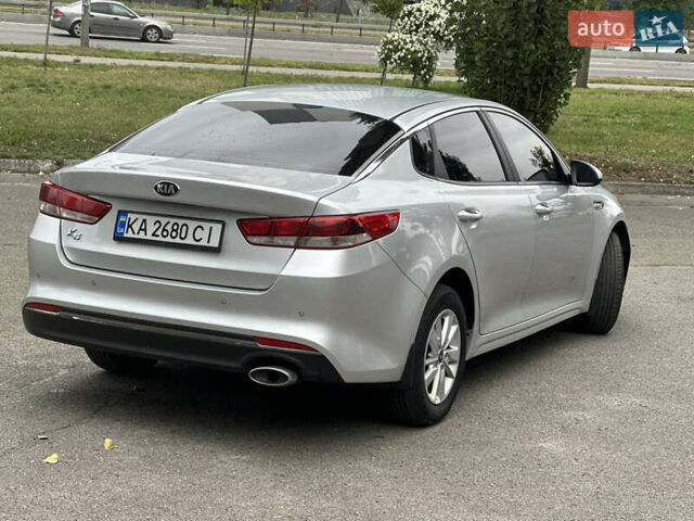 Сірий Кіа K5, об'ємом двигуна 2 л та пробігом 305 тис. км за 10850 $, фото 2 на Automoto.ua