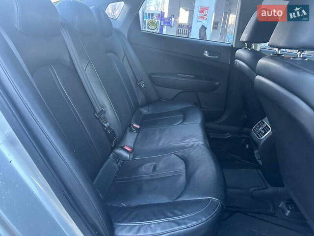 Серый Киа K5, объемом двигателя 2 л и пробегом 292 тыс. км за 11000 $, фото 29 на Automoto.ua