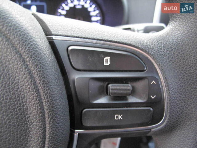 Сірий Кіа K5, об'ємом двигуна 2 л та пробігом 291 тис. км за 12800 $, фото 45 на Automoto.ua
