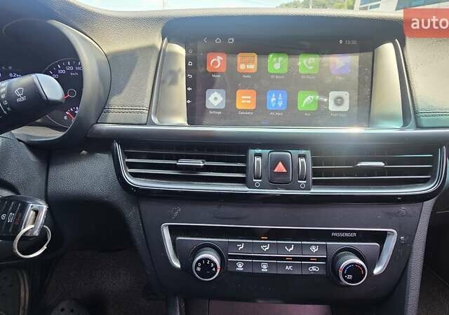 Сірий Кіа K5, об'ємом двигуна 2 л та пробігом 322 тис. км за 11990 $, фото 7 на Automoto.ua