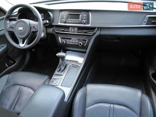 Сірий Кіа K5, об'ємом двигуна 2 л та пробігом 291 тис. км за 12800 $, фото 36 на Automoto.ua