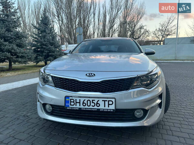 Серый Киа K5, объемом двигателя 2 л и пробегом 292 тыс. км за 11000 $, фото 12 на Automoto.ua