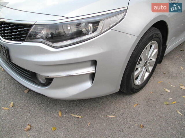 Сірий Кіа K5, об'ємом двигуна 2 л та пробігом 291 тис. км за 12800 $, фото 40 на Automoto.ua