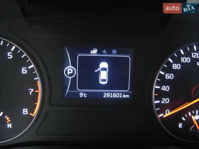 Сірий Кіа K5, об'ємом двигуна 2 л та пробігом 291 тис. км за 12800 $, фото 47 на Automoto.ua